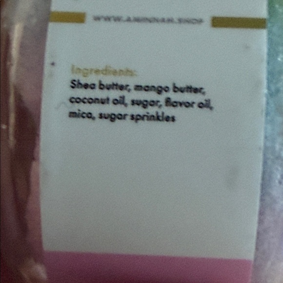 AMINNAH Unicorn Dreams Sugar Scrub, Body Butter, Lip Scrub & Lip Plumping Mask - Picture 7 of 10